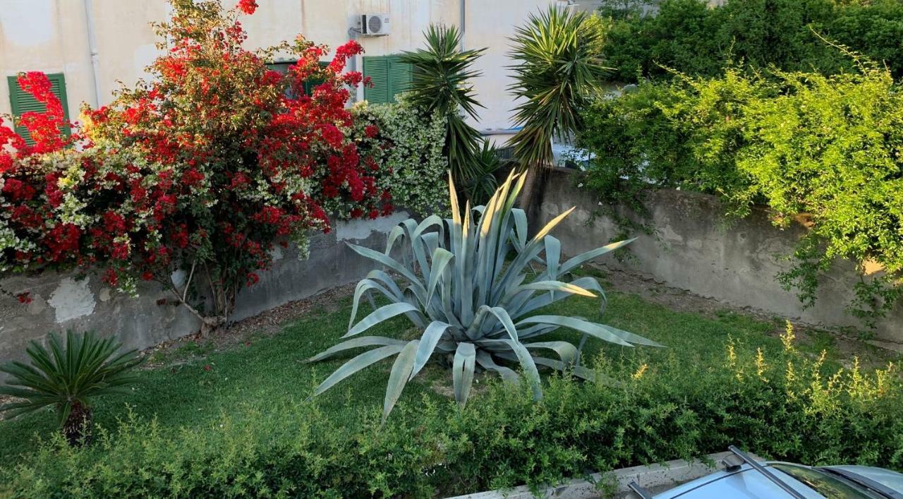 B&B Domus Vettii ปอมเปอี ภายนอก รูปภาพ